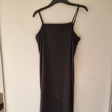 Schwarzes Kleid 