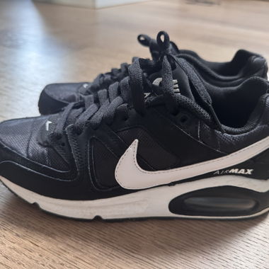 Nike Air Max nere e bianche
