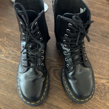 Dr. Martens compensées femme