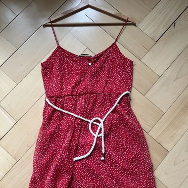Robe d'été rouge Zara TRF à pois taille M