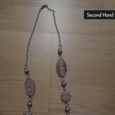 Kette mit Steinen