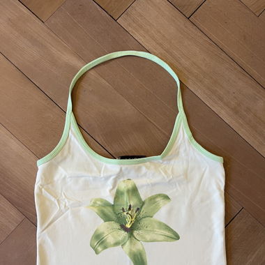Flower beach top
