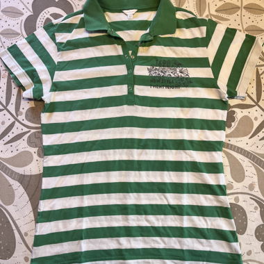 Grün-weiß gestreiftes Poloshirt M