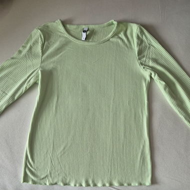 Hellgrünes Ripp-Longsleeve