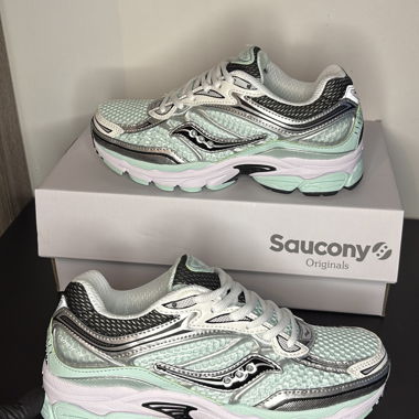 Saucony Omni 9 Aqua 