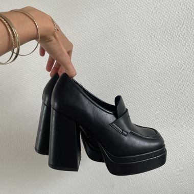 Scarpe con plateau nere