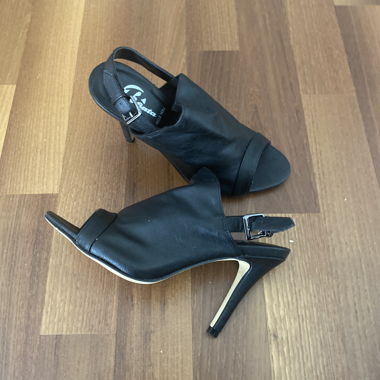 Scarpe in pelle eleganti