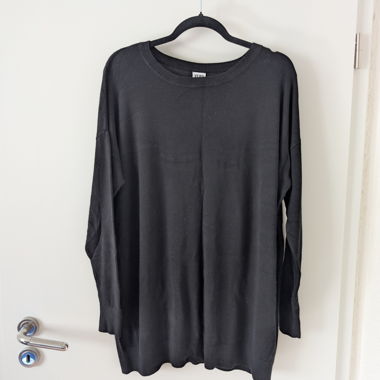 Schwarzer Sweatshirt