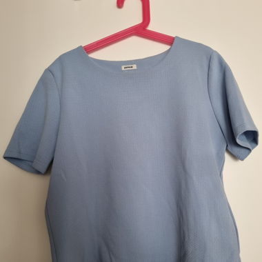 Blaues T-Shirt