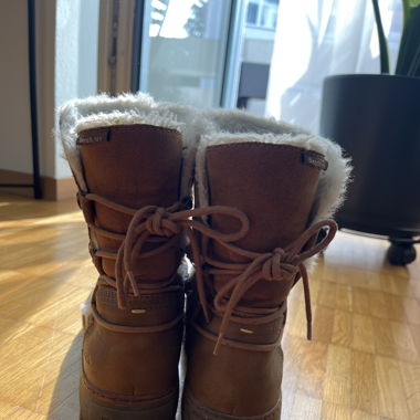 Winterstiefel Bench