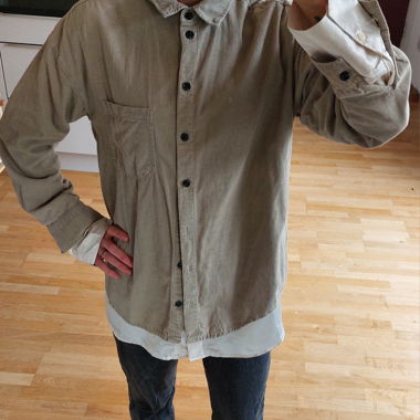 Chemise en velours côtelé beige/verte XS