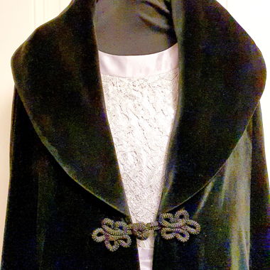 Cape noire en velours 