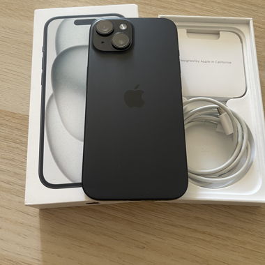 iPhone 15 128GB Battery 90%