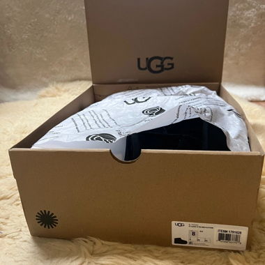 UGG CLASSIC ULTRA MINI PLATFORM - black ankle boot