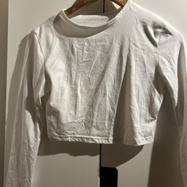 White Long-Sleeve Crop Top