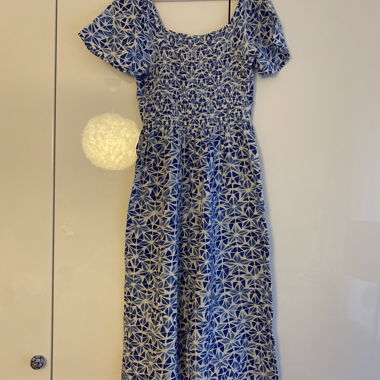 Completo due pezzi con motivo blu