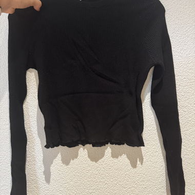 Black pull & bear long sleeve shirt size medium