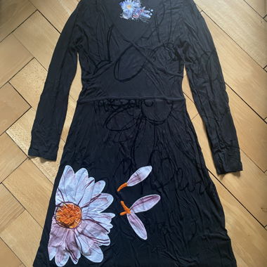 Abito Desigual nero con fiore