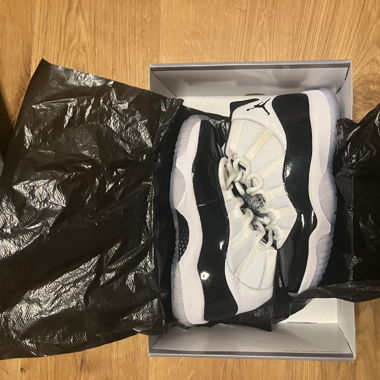Jordan 11 Concord