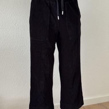 Schwarze Cord-Hose mit Gummibund