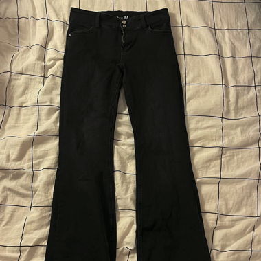 Flared Jeans