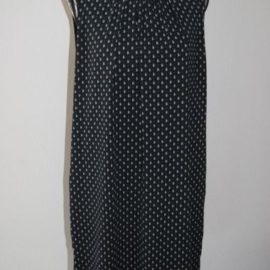 Robe sans manches noire à motif, taille 44