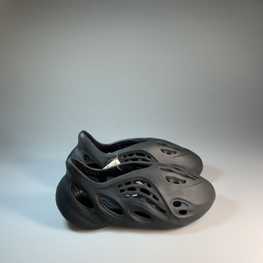 Yeezy Foam RNR Onyx ( Runner )