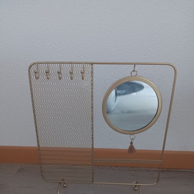 Schmuck anhencken