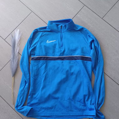Nike Dri-FIT Sports Pullover