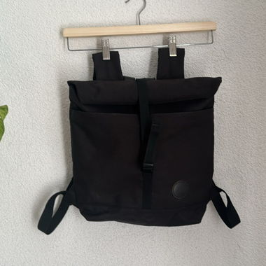 Enter backpack – black, minimalist design