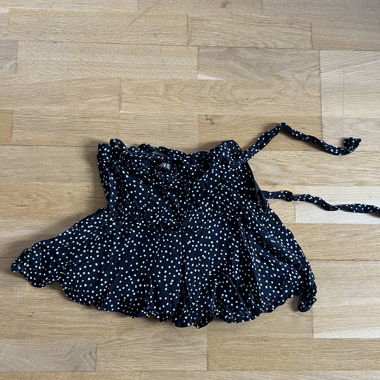 Polka Dot Top with Tie Band