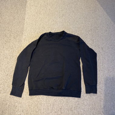 Schwarzer Hoodie
