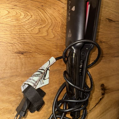 Hair straightener