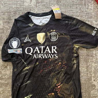 PSG-„Back-to-Back“-Trikot