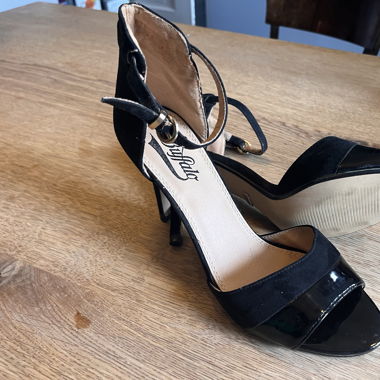 Buffalo High-Heels