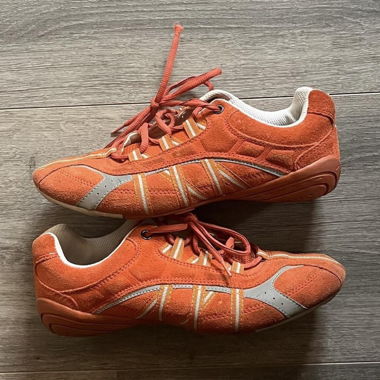 Ox shoes orange