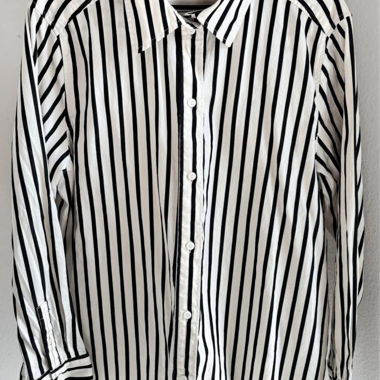 Gestreiftes Hemd Schwarz-Weiss
