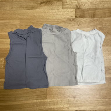 3 Stradivarius Ribbed Sleeveless Tops Gr. S/M