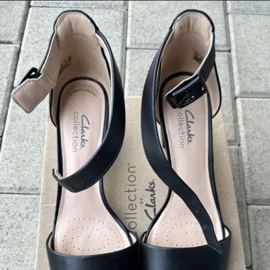 Clarks Deva Mae Sandalen Schwarz Leder