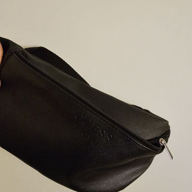 Guess Bauchtasche Schwarz 