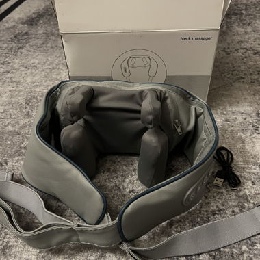 Dispositivo per massaggio al collo