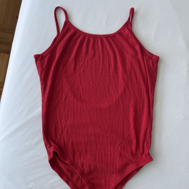 Body rouge dos nu