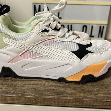 Puma Sneakers