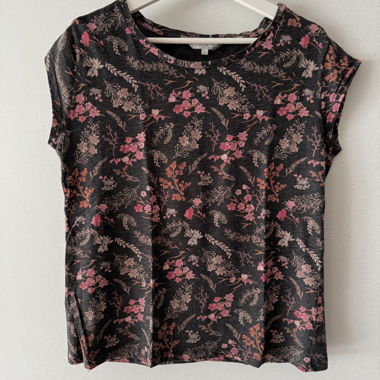 T-Shirt Blumenmuster
