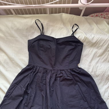 Petit robe noir H&M