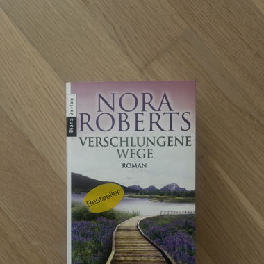 Verschlungene Wege - Nora Roberts