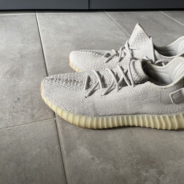 Yeezy sable 