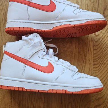 Nike High-Top Sneaker