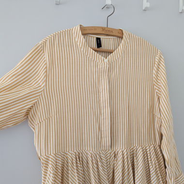 Hellgelbes Sommerkleid Ghibli Style