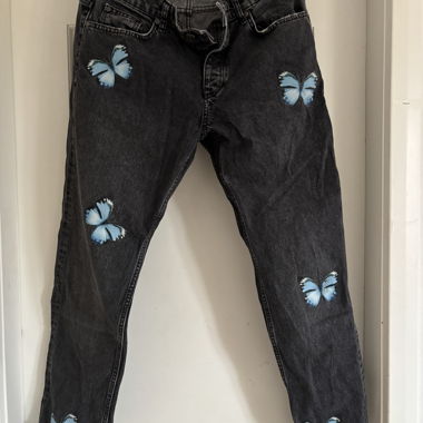 Jeans usati raramente